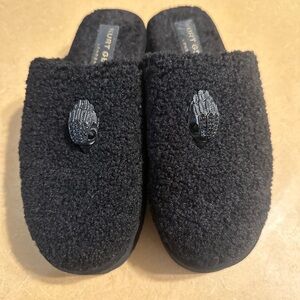 Black Kurt Geiger London Women
Kensington Faux Shearling Platform
Slippers size9